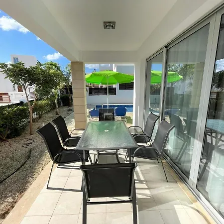 Villa Sunny Breeze In A Prime Spot Near Everything Coral Bay Exterior photo